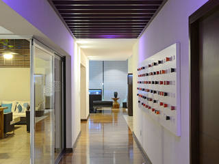 Residencia Valle Real, Spacio Spacio Modern corridor, hallway & stairs