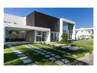 Casa MR . Paraíso dos Lagos, Quattro Arquitetura Quattro Arquitetura Nhà phong cách tối giản