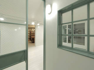 울산 J 씨 주거, designvom designvom Corredores, halls e escadas modernos