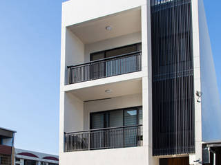 台南 謝宅建築體, 直譯空間設計有限公司 直譯空間設計有限公司 Modern houses White