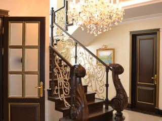 Дизайн интерьера частного дома, Дизайн бюро Оксаны Моссур Дизайн бюро Оксаны Моссур Коридор, прихожая и лестница в классическом стиле Коричневый