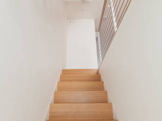 Carroll Gardens Duplex, Sarah Jefferys Design Sarah Jefferys Design Modern corridor, hallway & stairs