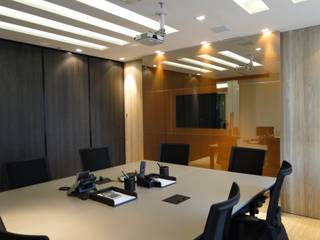 Projeto corporativo - escritório de advocacia, LX Arquitetura LX Arquitetura Рабочий кабинет в стиле модерн