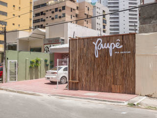 Prupê, POCHE ARQUITETURA POCHE ARQUITETURA Commercial spaces Wood Multicolored