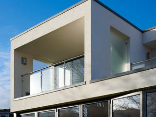 Boucher Road, Barc Architects Barc Architects Modern houses White