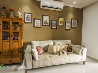 homify Ruang Keluarga Gaya Rustic