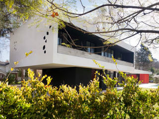 BLLTT House, Enrique Barberis Arquitecto Enrique Barberis Arquitecto Nhà phong cách tối giản Bê tông