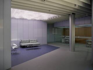 Reforma de Oficina en Cáceres, BA estudio BA estudio Pasillos, vestíbulos y escaleras de estilo moderno Plástico Transparente