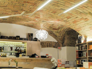 Bibliocaffè, Studio Bianchi Architettura Studio Bianchi Architettura مساحات تجارية