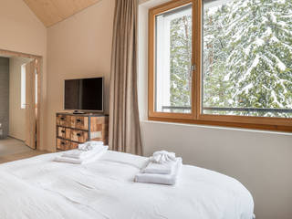 Alpine Interiors 2, FVDB Photography FVDB Photography Rustic style bedroom