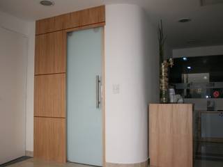 PROYECTO BOGOTÁ LASER, bdlconceptstudio bdlconceptstudio モダンデザインの ドレッシングルーム