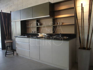 Nuevo Showroom en Escobar, CASA LEIRO CASA LEIRO ห้องครัว