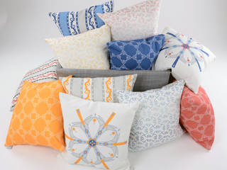 The Heritage Pillow Cover Collection, Alexia Lundgreen Design Alexia Lundgreen Design Salones modernos Textil Ámbar/Dorado