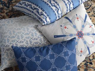 The Heritage Pillow Cover Collection, Alexia Lundgreen Design Alexia Lundgreen Design Modern Oturma Odası Tekstil Altın Sarısı