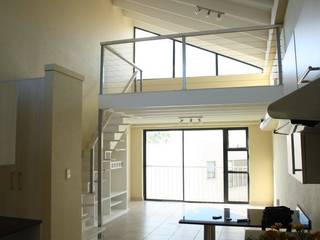 Mezzanine floor and staircase, Loftspace Loftspace Modern living room