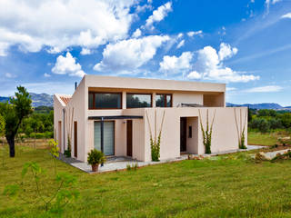 Single family house in Moscari, Tono Vila Architecture & Design Tono Vila Architecture & Design منازل