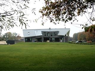 Modern Landhuis, Architectenbureau Jules Zwijsen Architectenbureau Jules Zwijsen Modern houses