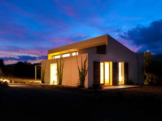 Single family house in Moscari, Tono Vila Architecture & Design Tono Vila Architecture & Design 現代房屋設計點子、靈感 & 圖片