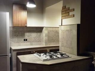 Una "grande" cucina in un piccolo spazio!, T.A. arredo_arredamento su misura T.A. arredo_arredamento su misura Dapur Minimalis