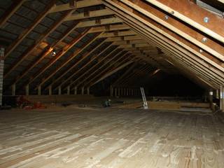 Loft room , staircase and Velux roof windows, Loftspace Loftspace Salle à manger classique