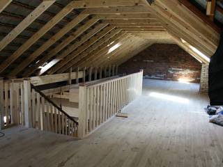 Loft room , staircase and Velux roof windows, Loftspace Loftspace Baños de estilo clásico