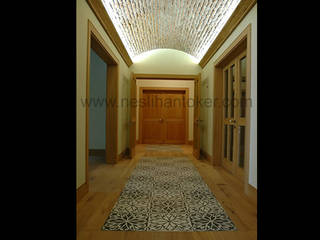Çiftlik Evi, İç Mimar Neslihan Toker İç Mimar Neslihan Toker Mediterranean style corridor, hallway and stairs