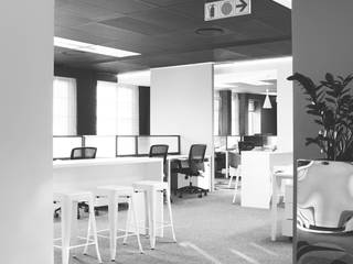The investors office, Etienne Hanekom Interiors Etienne Hanekom Interiors Commercial spaces Grey