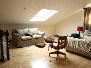 Loft room , staircase and Velux roof windows, Loftspace Loftspace Classic style study/office