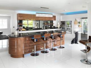 Gerrards Cross Kitchen, Laura Gompertz Interiors Ltd Laura Gompertz Interiors Ltd Modern Kitchen Granite Black