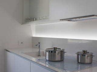 DANTESETTE, Giemmecontract srl. Giemmecontract srl. Cucina minimalista