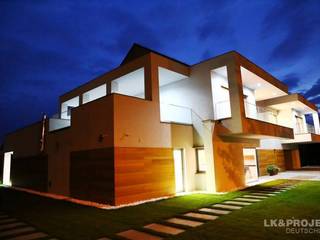 Diese schicke Villa ist schon fertig. Wem gefällt unser Projekt LK&900., LK&Projekt GmbH LK&Projekt GmbH Modern houses