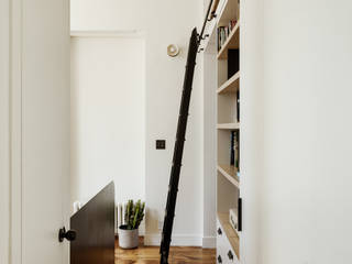 Living Room with Library homify Modern Oturma Odası ladder,library