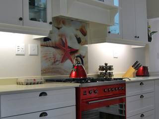 Project : Gray Thomson, Capital Kitchens cc Capital Kitchens cc Classic style kitchen MDF