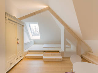 Penthouse Bogenhausen, BESPOKE GmbH // Interior Design & Production BESPOKE GmbH // Interior Design & Production Modern Kid's Room