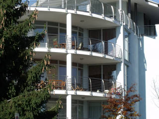 onda su onda, lorispoet lorispoet Modern balcony, veranda & terrace