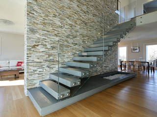 Casa di città, Studio Associato Architetti Luisa Movio Michele Poletto Studio Associato Architetti Luisa Movio Michele Poletto Modern corridor, hallway & stairs