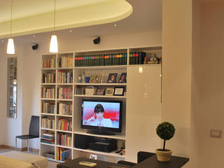 Appartamento a Villa Bonelli - Roma, PROGETTO MULTIMEDIA DESIGN PROGETTO MULTIMEDIA DESIGN Modern living room Plywood