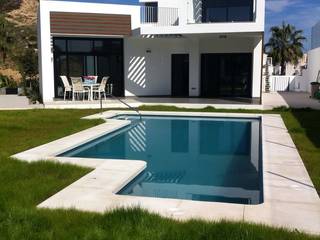 Vivienda Unifamiliar, Garaje y piscina, SPArquitectos SPArquitectos Casas modernas: Ideas, diseños y decoración