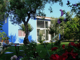 Bed & Breakfast Jacaranda, MEF Architect MEF Architect Mediterrane congrescentra Beton Blauw