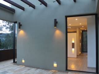 Casa Valencia, IngeniARQ IngeniARQ Moderner Balkon, Veranda & Terrasse