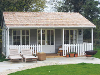 Garden Room with Veranda, CraneGardenBuildings CraneGardenBuildings Garage/shed