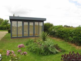 Garden Studios, CraneGardenBuildings CraneGardenBuildings Modern Garaj / Hangar