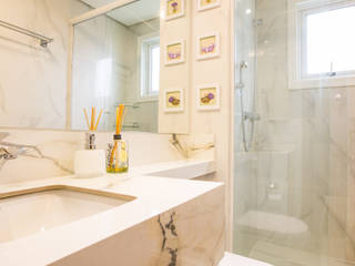 Banheiros Boa Vista - Antes e Depois, Camila Chalon Arquitetura Camila Chalon Arquitetura Klassische Badezimmer Keramik Weiß