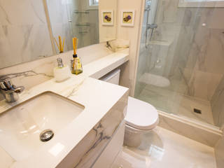 Banheiros Boa Vista - Antes e Depois, Camila Chalon Arquitetura Camila Chalon Arquitetura Classic style bathroom Ceramic White