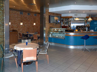 Кафе в торговом центре, Станислав Старых Станислав Старых Espaços comerciais Azulejo