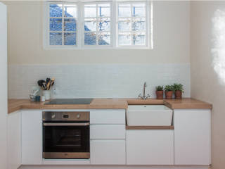 Kitchen Trait Decor Classic style kitchen