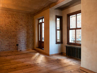 İSTANBUL TOPHANE RESTORASYON, emre mobilya emre mobilya Pareti & Pavimenti in stile classico Legno Effetto legno