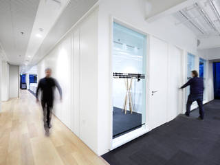 Vergés y Nuklee participan en el diseño interior de las nuevas oficinas de Banc Sabadell en el The LeadenHall Building de Londres, Silleria Verges S.A Silleria Verges S.A Commercial spaces Wood Wood effect