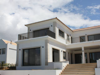 Moradia em Vale do Lobo, atelierDensidades atelierDensidades Classic style houses