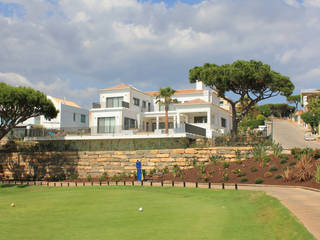 Moradia em Vale do Lobo, atelierDensidades atelierDensidades Casas de estilo clásico